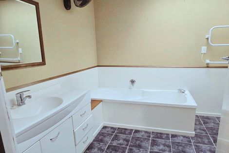 Photo of property in 11 Glasgow Street, St Andrews, Hamilton, 3200