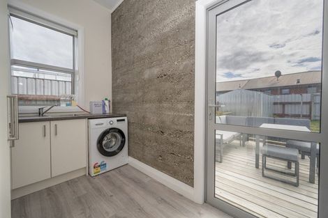 Photo of property in 22 Clutha Street, Alexandra, 9320