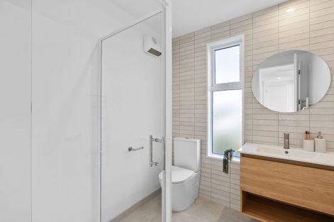 Photo of property in 2/124 Lonsdale Street, New Brighton, Christchurch, 8083