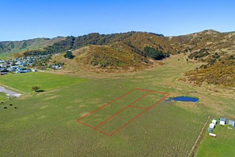 Photo of property in 113-115 Fortescue Street, Mahia, 4198