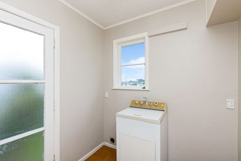 Photo of property in 9 Hollies Crescent, Johnsonville, Wellington, 6037