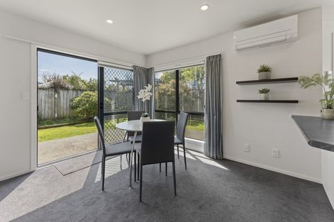 Photo of property in 22 Granville Street, Silverstream, Upper Hutt, 5019