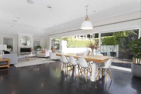 Photo of property in 24 Richmond Avenue, Northcote Point, Auckland, 0627