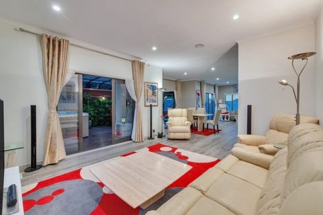 Photo of property in 12 Corsica Way, Karaka, Papakura, 2113