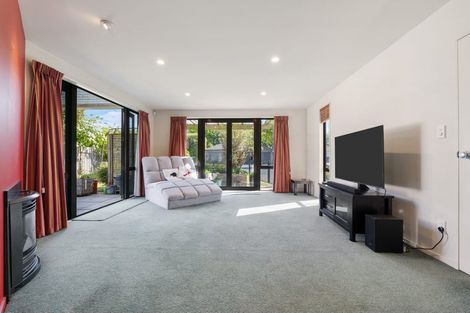 Photo of property in 75 Sarabande Avenue, Redwood, Christchurch, 8051