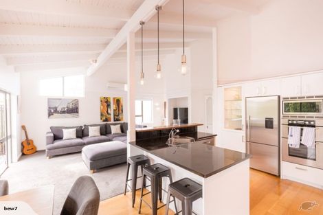 Photo of property in 19 Tiri View Place, Waiake, Auckland, 0630