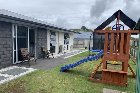 Photo of property in 10 Bryan Gallagher Place, Welcome Bay, Tauranga, 3175