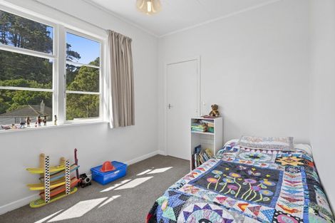 Photo of property in 28 Tannadyce Street, Strathmore Park, Wellington, 6022