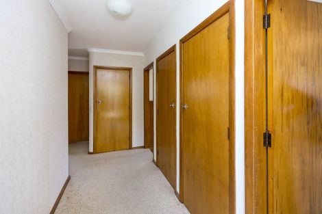 Photo of property in 61 Kashmir Avenue, Clouston Park, Upper Hutt, 5018