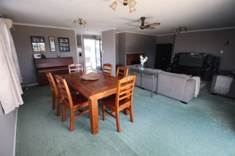 Photo of property in 13 Aotea Crescent, Tokoroa, 3420