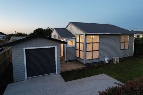 Photo of property in 34 Pacey Avenue, Hawera, 4610