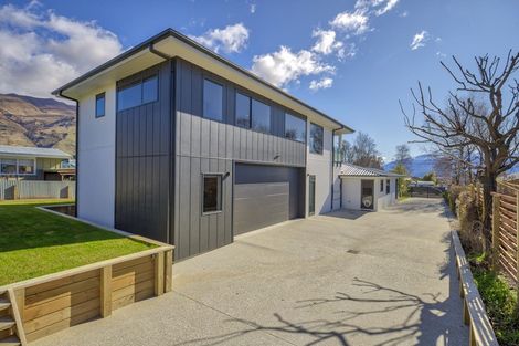 Photo of property in 156 Upton Street, Wanaka, 9305