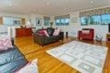 Photo of property in 49 Weatherly Road, Torbay, Auckland, 0630