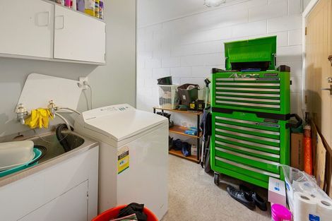 Photo of property in 8b Swan Street, Gore, 9710