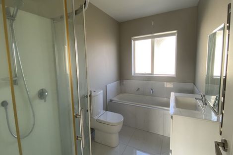 Photo of property in 12 Marsh Avenue, Forrest Hill, Auckland, 0620