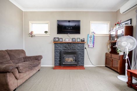 Photo of property in 15 Neptune Street, Dannevirke, 4930