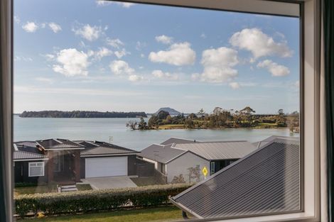 Photo of property in 5 Wairere Rise, Omokoroa, 3114