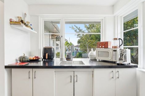 Photo of property in 42 Harper Street, Gonville, Whanganui, 4501