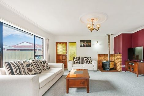 Photo of property in 2/529 Weymouth Road, Weymouth, Auckland, 2103