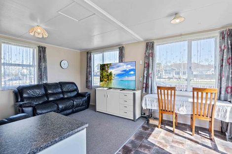 Photo of property in 19 Huron Street, East Gore, Gore, 9710