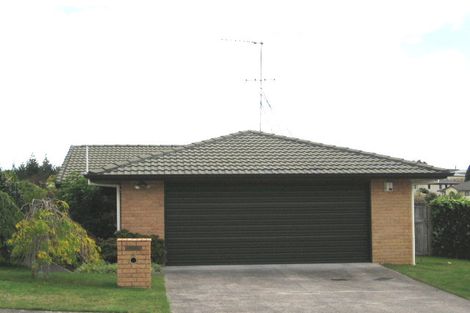 Photo of property in 8 Jubaea Place, Henderson, Auckland, 0610