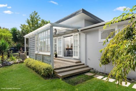 Photo of property in 12b Lyn Grove, Papamoa Beach, Papamoa, 3118