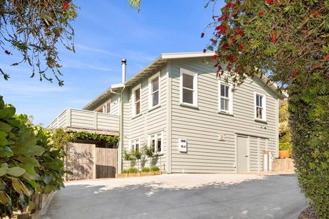 Photo of property in 2 Government Road, Raglan, 3225