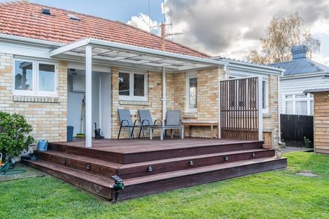 Photo of property in 210 Nixon Street, Hamilton East, Hamilton, 3216