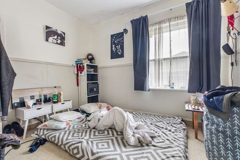 Photo of property in 1/10 Bishop Street, Green Bay, Auckland, 0604