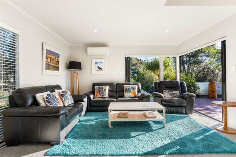 Photo of property in 27 Herbert Drive, Whangamata, 3620