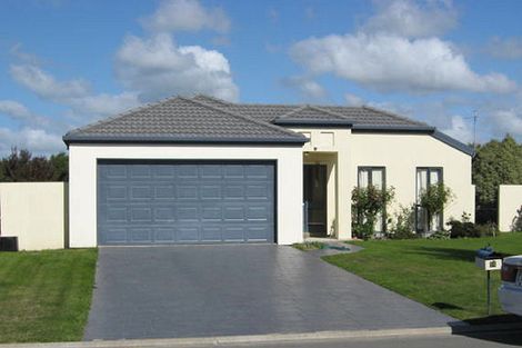 Photo of property in 32 Bronte Way, Rolleston, 7614