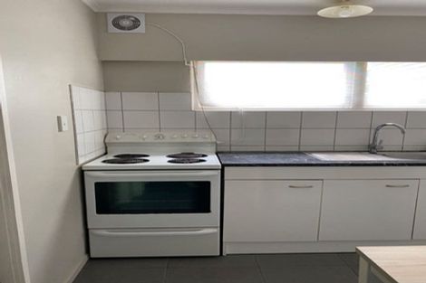 Photo of property in 10 Kaweka Street, New Lynn, Auckland, 0600