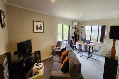 Photo of property in 202 Greenhithe Road, Greenhithe, Auckland, 0632