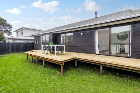 Photo of property in 17a Miller Street, Point Chevalier, Auckland, 1022