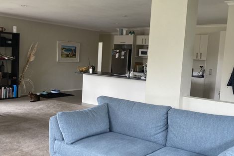 Photo of property in 9 Bonny Crescent, Massey, Auckland, 0614