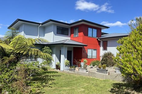 Photo of property in 16 Frankie Stevens Place, Riverstone Terraces, Upper Hutt, 5018
