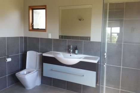 Photo of property in 144 Wade River Road, Wade Heads, Whangaparaoa, 0932