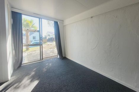Photo of property in 114 Gloaming Hill, Titahi Bay, Porirua, 5022