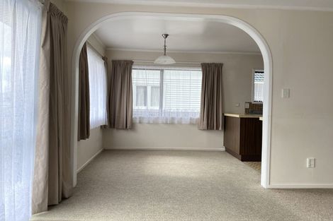 Photo of property in 233 Hepburn Road, Glendene, Auckland, 0602