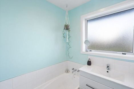 Photo of property in 5 Denise Crescent, Hornby, Christchurch, 8042