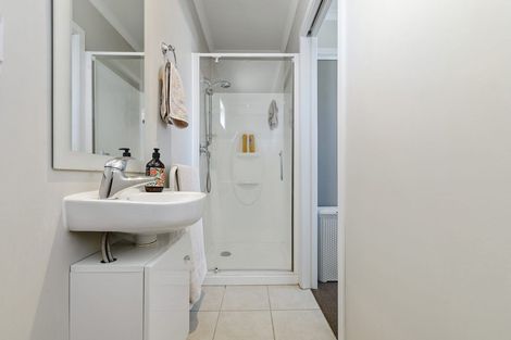 Photo of property in 11/64 Kawaha Point Road, Kawaha Point, Rotorua, 3010