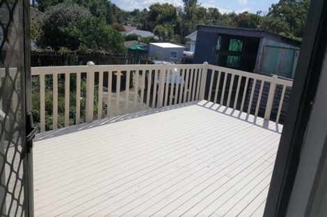 Photo of property in 10 St Margaret Place, West Harbour, Auckland, 0618