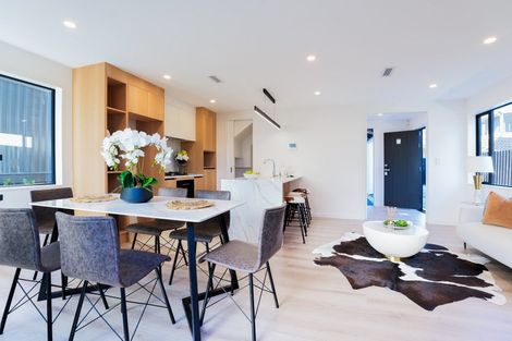 Photo of property in 71b Seaview Road, Castor Bay, Auckland, 0620