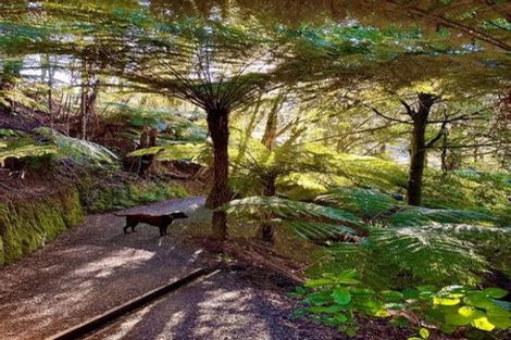 Photo of property in 15 Whiorau Grove, Lowry Bay, Lower Hutt, 5013