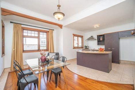 Photo of property in 21 Alfred Street, Roslyn, Palmerston North, 4414