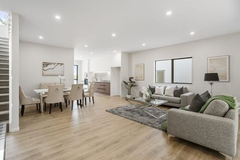 Photo of property in 1/15d Verran Road, Birkenhead, Auckland, 0626