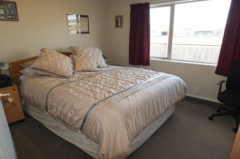 Photo of property in 6 Teppett Place, Foxton Beach, Foxton, 4815