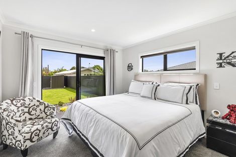 Photo of property in 124 Main Road, Waikanae, 5036