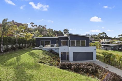 Photo of property in 12 Robertson Street, Raglan, 3225