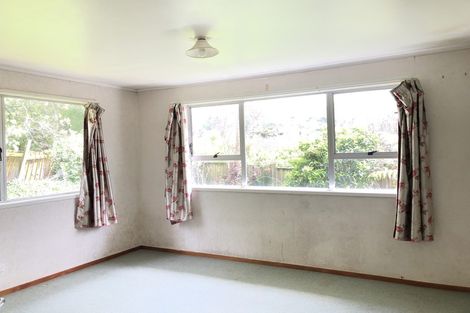 Photo of property in 3 Tahu Crescent, Sunnynook, Auckland, 0620